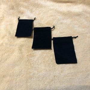 Set of 3 sizes black jewelry sacks thin velvet